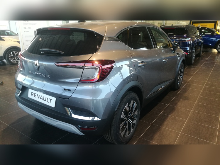 Renault Captur TECHNO E-TECH FULL HIBRIDO foto 3